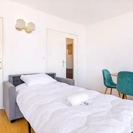 Grand 50 M2 Balcon Porte De Versailles Paris