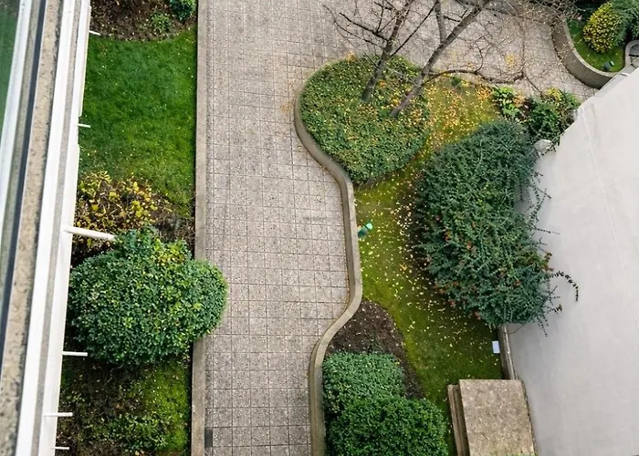 Grand 50 M2 Balcon Porte De Versailles * Paris